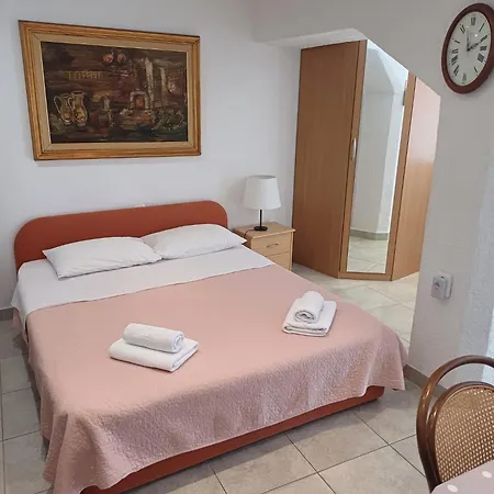 Apartament Bauk *